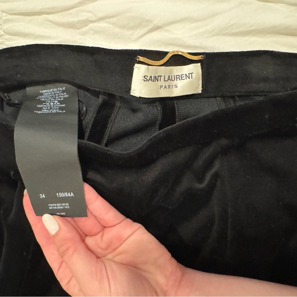 Saint Laurent Black Velvet Skirt with Branded Waistlabel - Picture 2 of 10